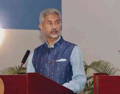 What happened after Jaishankar visited a restaurant in US with his son?