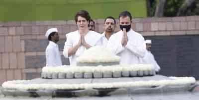Rahul, Priyanka pay tributes to Rajiv Gandhi on 78th birth anniversary