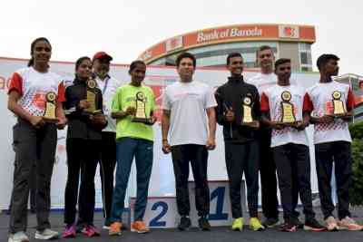 Chhagan, Kavitha win Mumbai Half Marathon 2022