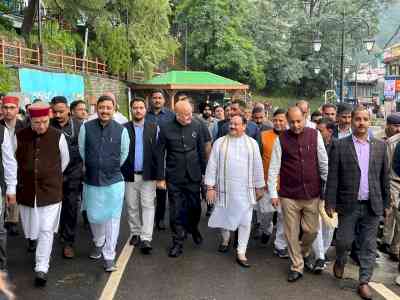 Nadda takes casual stroll of Shimla's Mall, relishes 'paan'