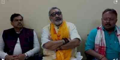 Nitish Kumar not CM material, how could he become PM material, says Giriraj Singh