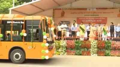 Yogi flags off 42 electric buses for Lucknow, Kanpur