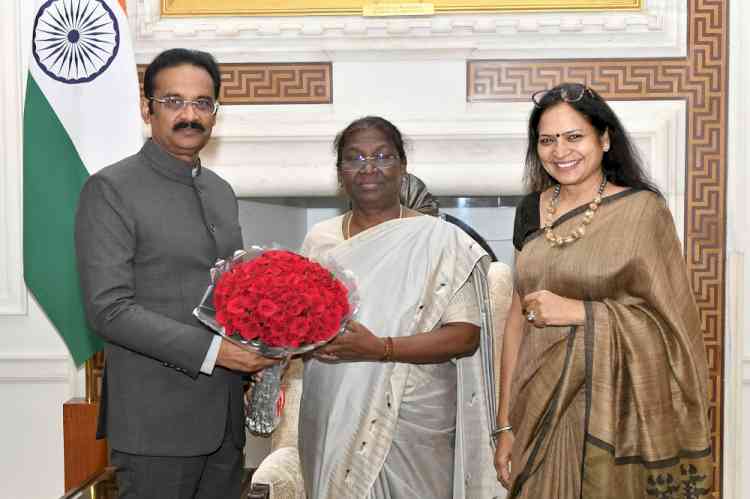Dr. Ashok Kumar Mittal, MP, Rajya Sabha and Chancellor of LPU Along with His Wife paid visit to The President of India
