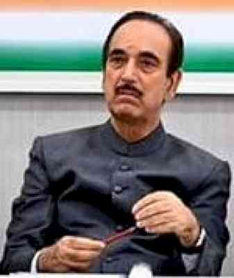 Azad casts aspersions on Cong presidential election, in 2017 it was Poonawalla