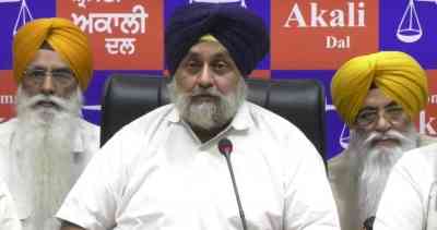 Release Rs 300 cr package for dairy farmers, Sukhbir to Punjab govt