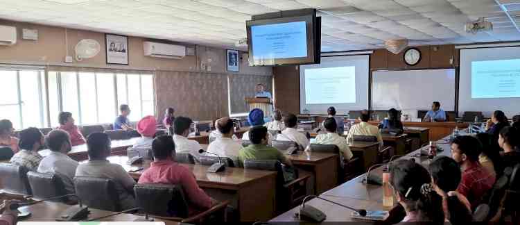 Special lecture by US Professor and Award ceremony held at SAIF PU