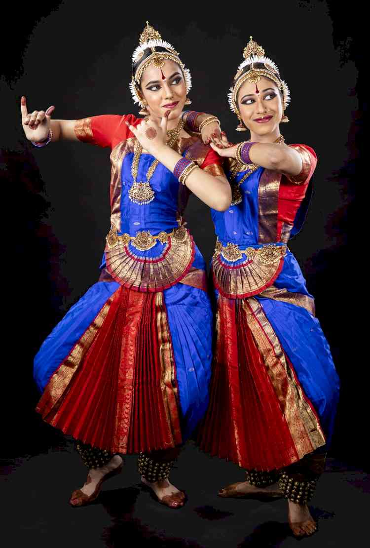 Aishanya and Dhruvika mesmerise audience with their live performance of duet Arangetram at Triveni Kala Sangam