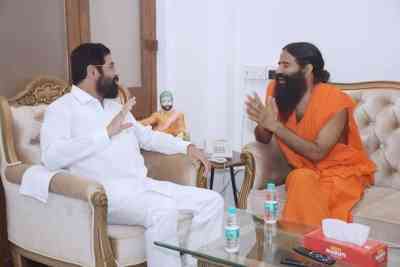 Ramdev declares Eknath Shinde as 'heir' to Balasaheb Thackeray's legacy