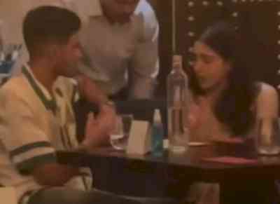 Sara Ali Khan seen having dinner with cricketer Shubman Gill at Mumbai restaurant