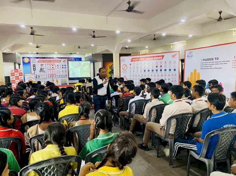 Honda Motorcycle & Scooter India conducts Road Safety Awareness Campaign in West Bengal