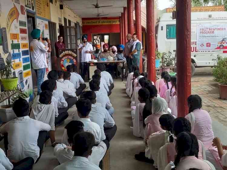 108 Ambulance organises First Responder Program for students of Government Sr. Sec. School, Dhupsari, Batala 