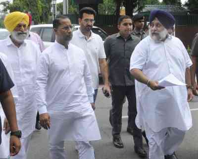 Akali Dal urges Governor to order probe into Punjab liquor policy