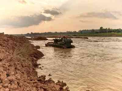 Army prevents bridge collapse in Himachal