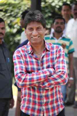Raju Srivastava put on ventilator again after mild fever