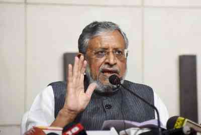 KCR 'insulted' Nitish Kumar, says Sushil Modi