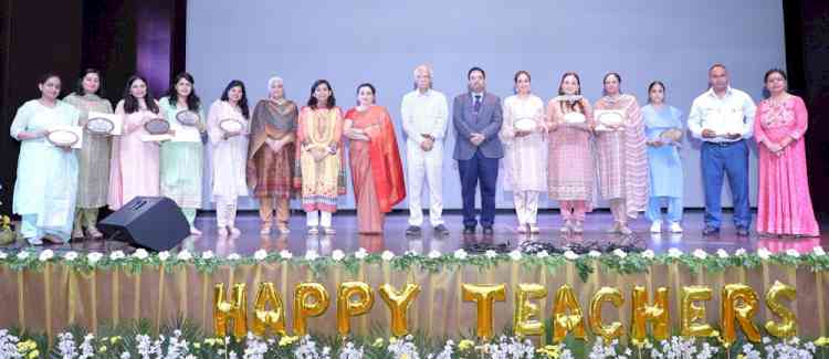 Teachers’ Day celebrated at Sat Paul Mittal School