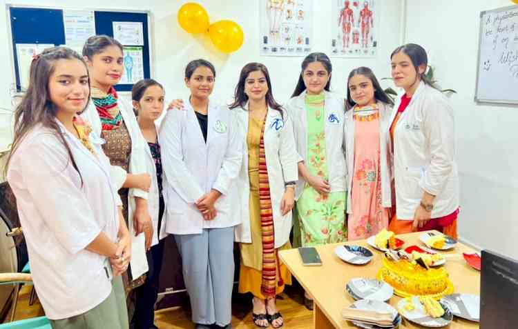 World Physical Therapy Day celebrated at Ivy Hospital