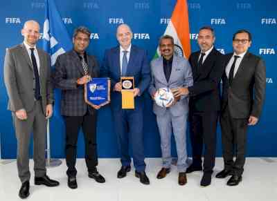 AIFF President, Secretary-General meet FIFA President in Doha
