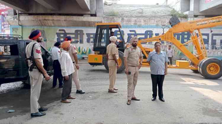 Illegal encroachments removed from public roads in Jagraon 