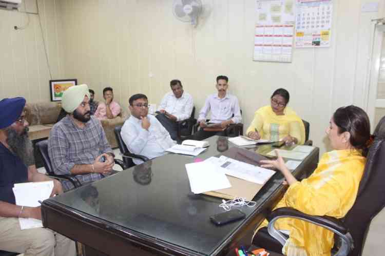 Jagraon ADC takes stock of Aadhaar updation in Ludhiana