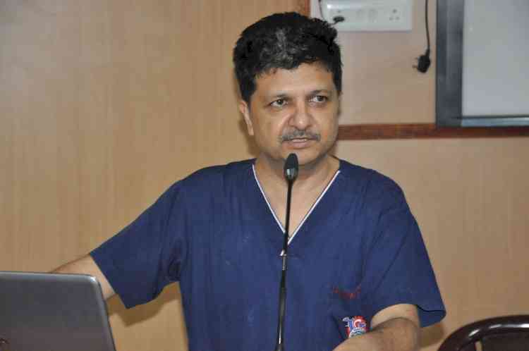 Talk on cardiovascular disease held for workers and general public