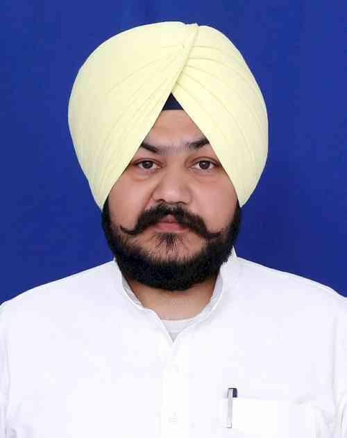 SAD-Sanyukt youth wing chief Manpreet Singh Talwandi joins AAP