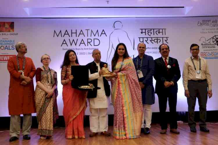 M3M Foundation's Payal Kanodia honoured with The Mahatma Award 2022 for CSR Excellence