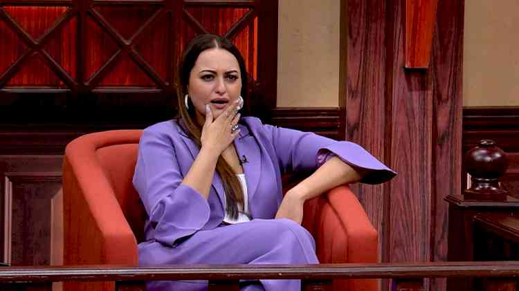 Sonakshi Sinha pokes fun at both Riteish Deshmukh and Varun Sharma in latest episode of Case Toh Banta Hai