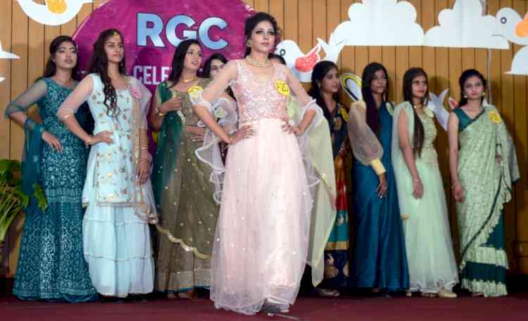 Freshers Party 2022 celebrated at Ramgarhia Girls College