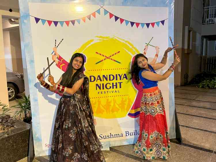 Residents of Sushma Group make dandiya celebration captivating
