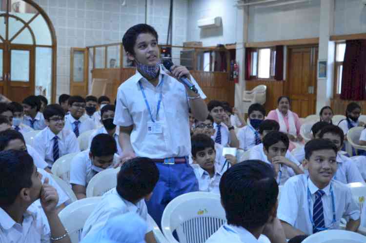 The Dancing Dentist conducts an Interactive session on Bharatanatyam at St Kabir Public School