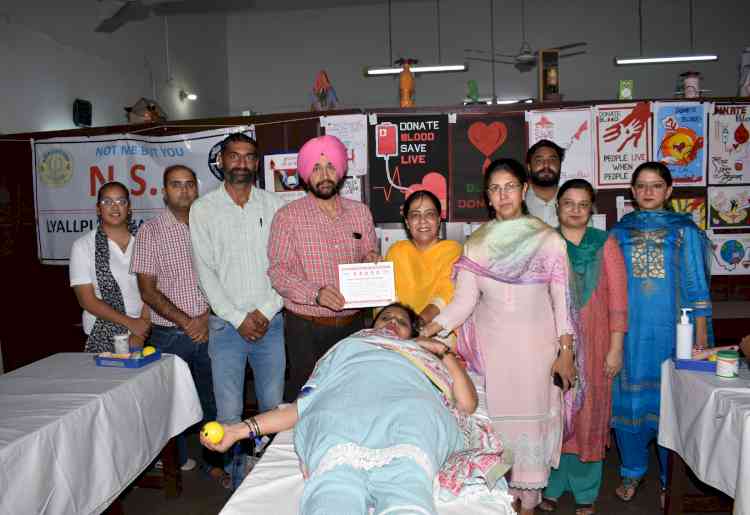 Lyallpur Khalsa College organizes Blood Donation Camp
