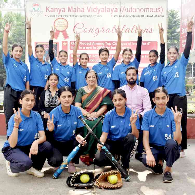 KMV Collegiate Sr. Sec. School softball team bags champion position in district level tournament 