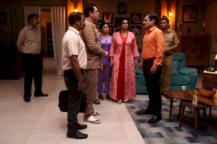 What? Rajesh Wagle to get in trouble because of Black Money! Find out on Sony SAB’s Wagle Ki Duniya