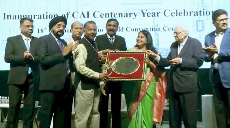 Lifetime achievement award conferred on Padmashree Rajinder Gupta at Centenary Year Celebrations of Cotton Association of India (CAI)