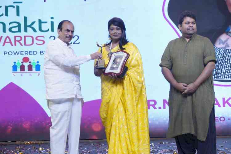 Home Minister Mahmood Ali gave away TCEI Manepally 5th Stri Shakti Awards 2022