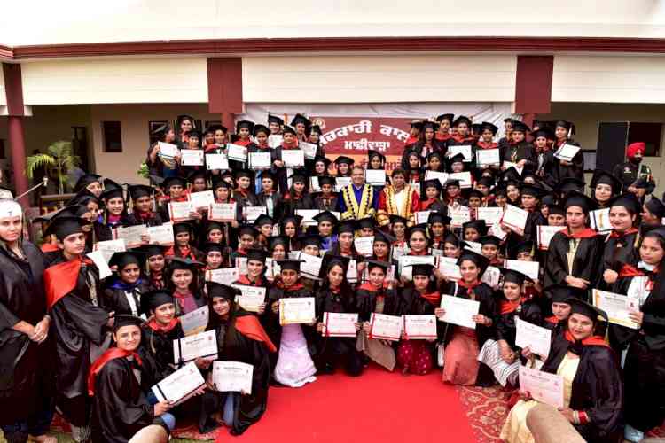 Sanjeev Arora MP addresses 1st Convocation of Government College, Machhiwara