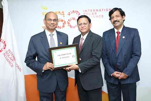Dr Ajay Mathur conferred with IGBC Senior Fellow Award – Felicitated by B Thiagarajan