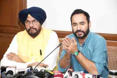 Centre highlighting stubble burning issue to divert attention: Punjab ministers