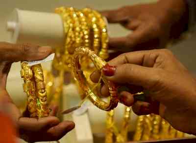 Investors can buy gold to diversify risk: Quantum AMC