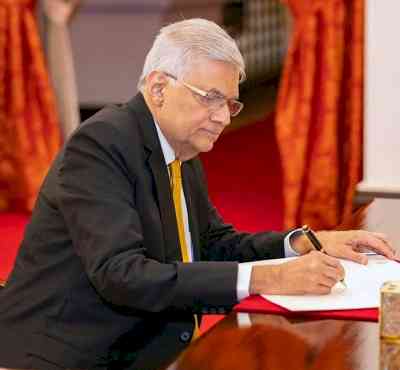 Sri Lankan president calls for liberalisation of service sector to attract FDI