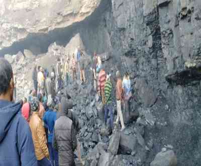 Clash over illegal coal mining leaves 6 injured in Dhanbad