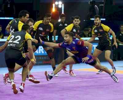 PKL 9: Dabang Delhi defeat Telugu Titans 40-33 to end six-game losing streak