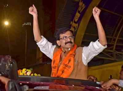 After 'illegal' arrest and 101 days in jail, Sanjay Raut walks out to hero's welcome