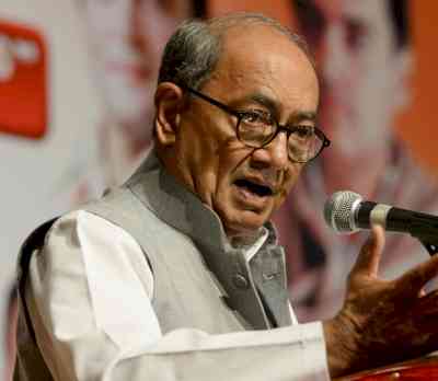 Indore-based industrialist trying to lure Cong MLAs into BJP: Digvijaya Singh