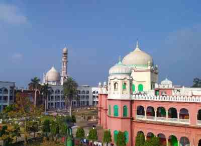 Darul Uloom asks students to attend weddings only during holidays