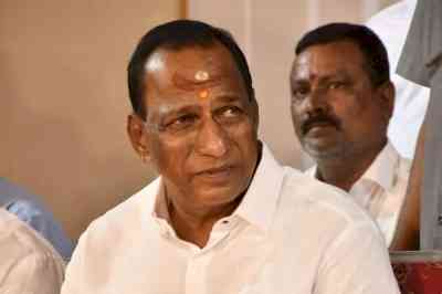 Congress workers try to disrupt Telangana minister's padyatra