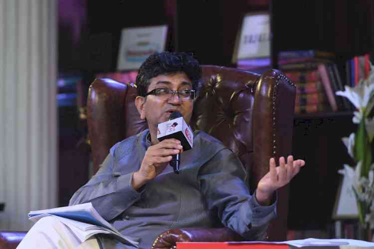 Audience has the power to reject vulgarity on OTT, says Prasoon Joshi 