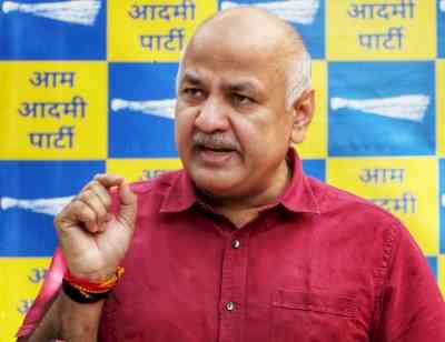 Liquor policy case: Delhi L-G, Chief Secy should be sacked, says Sisodia