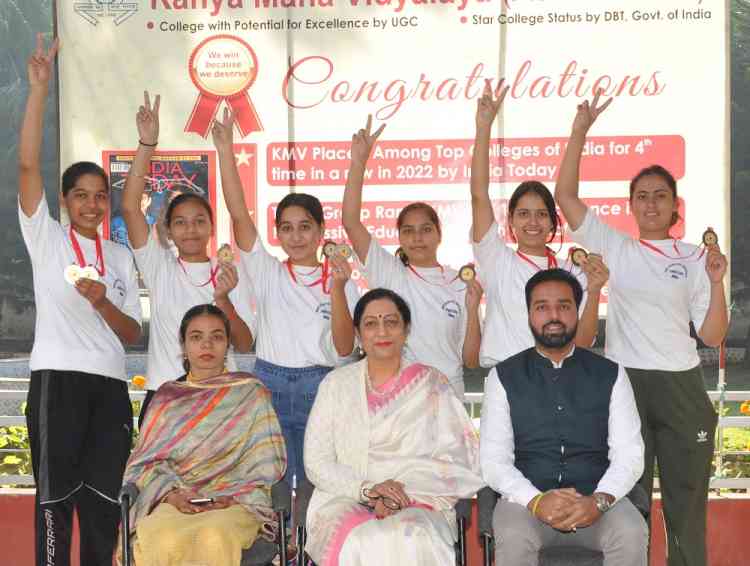 KMV’s Karate team bags various medals in Inter-College Tournament 